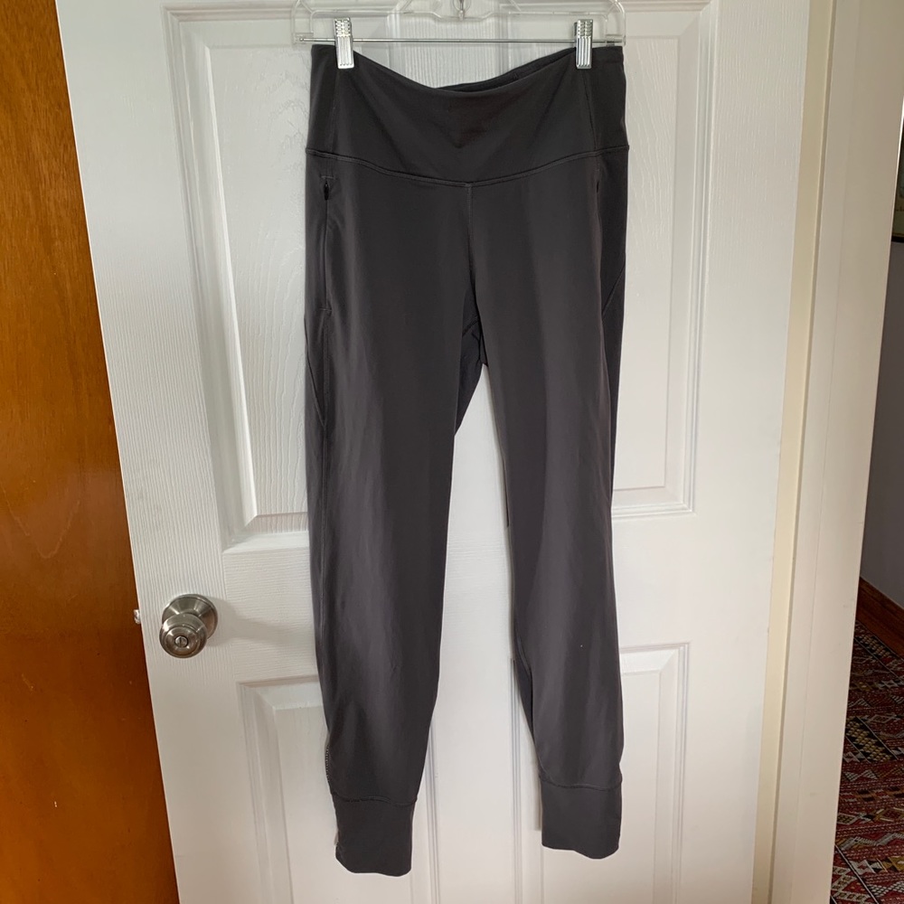Lululemon Fresh Tracks Pant size 6